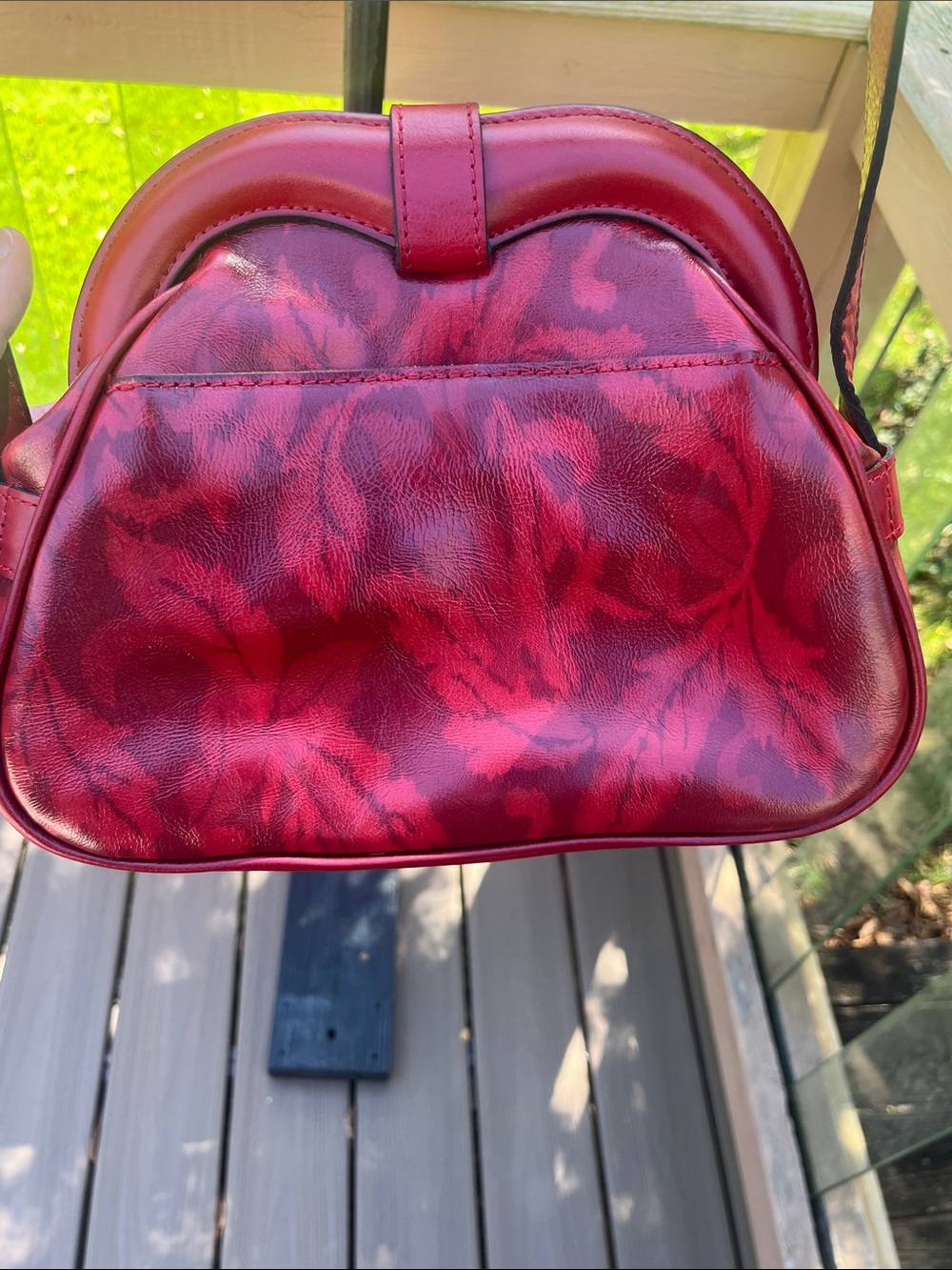 Patricia Nash Red Marbled Leather Crossbody with Gold-Tone Clasp - Picture 7 of 15